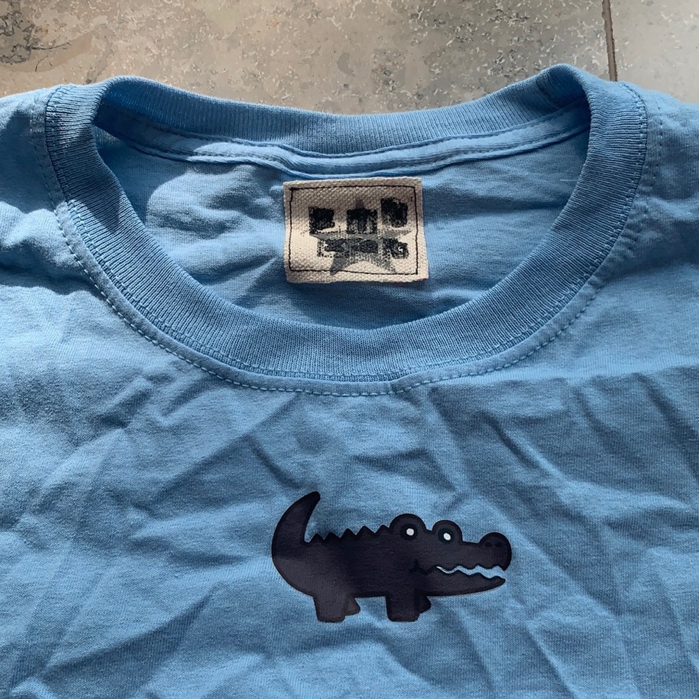 blue tee shirt